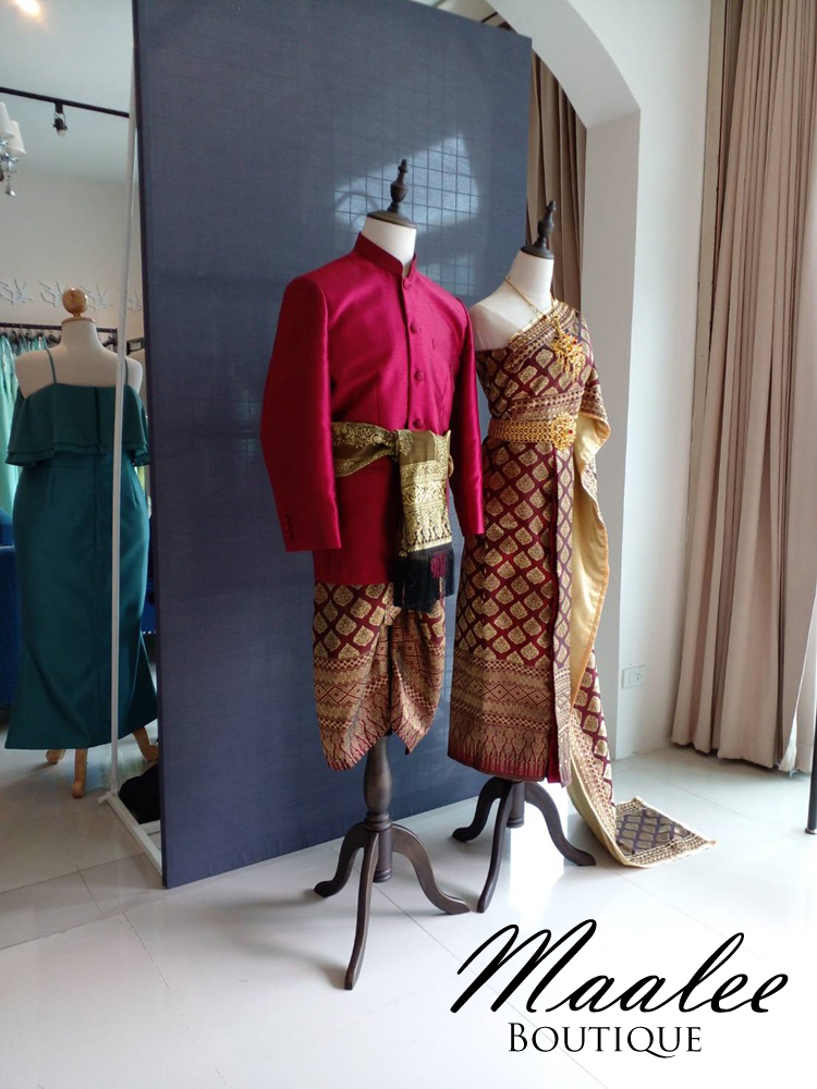 พร้อมเช่า ชุดแต่งงานไทยประยุกต์ สีแดง