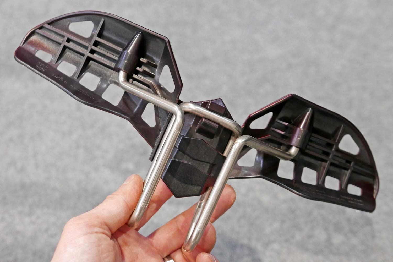 เบาะปีกนก อาน ปีกนก All-wings saddle Falcon