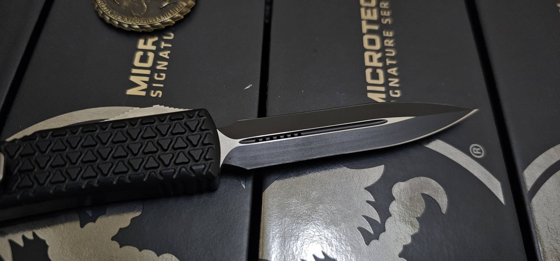 MICROTECH TRI-GRIP ULTRATECH "EKNIVES EKCLUSIVE" BLASTED HARDWARE OTF KNIFE 3.4" BLACK DAGGER