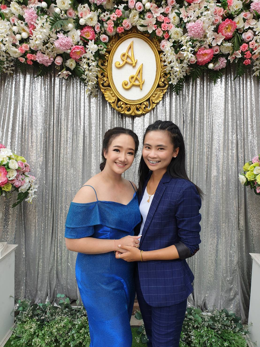 พร้อมเช่า ชุดสูทชาย สีน้ำเงิน ลายตาราง ทรงเข้ารูป สไตล์เกาหลี พร้อมเสื้อกั๊ก