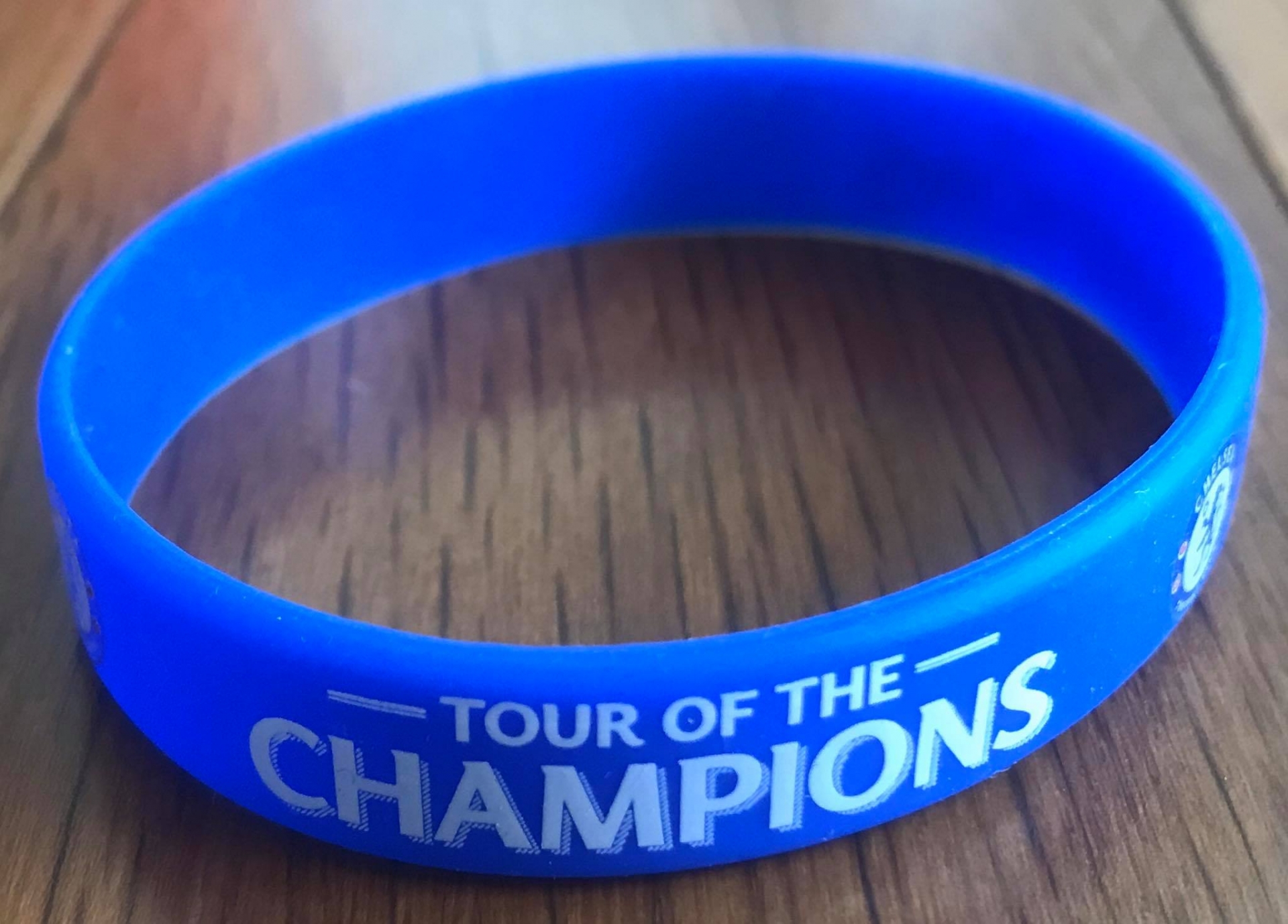 สายรัดข้อมือซิลิโคน ฟุตบอล สโมสรเชลซี - TOUR of the CHAMPIONS ใหม่ / CHELSEA Football Club Silicone Wristband - TOUR of the CHAMPIONS NEW