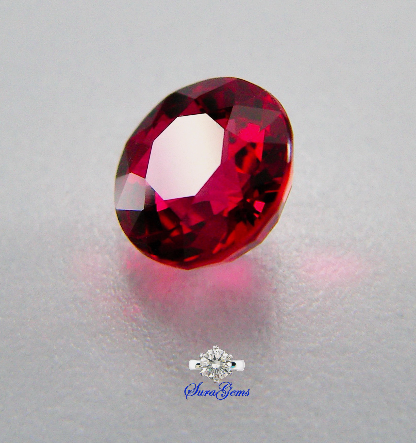 ซองเจีย(Songea Sapphire)พลอยตระกูล sapphire เป็นพลอยเนื้อแข็ง ที่มีความสวยงาม จากประเทศแทนซาเนีย ความสะอาด IF-VVS ขนาด 6x3.8 mm.น้ำหนัก 1.25 ct.