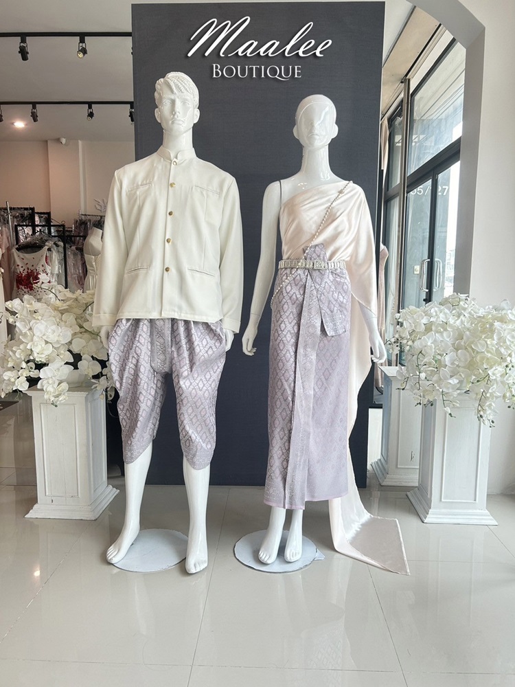 เช่า ชุดไทย ชุดเพื่อนเจ้าสาว ชุดไทยผ้าถุงสีเทาชมพูเงิน สไบเรียบสีโอโรสอ่อน