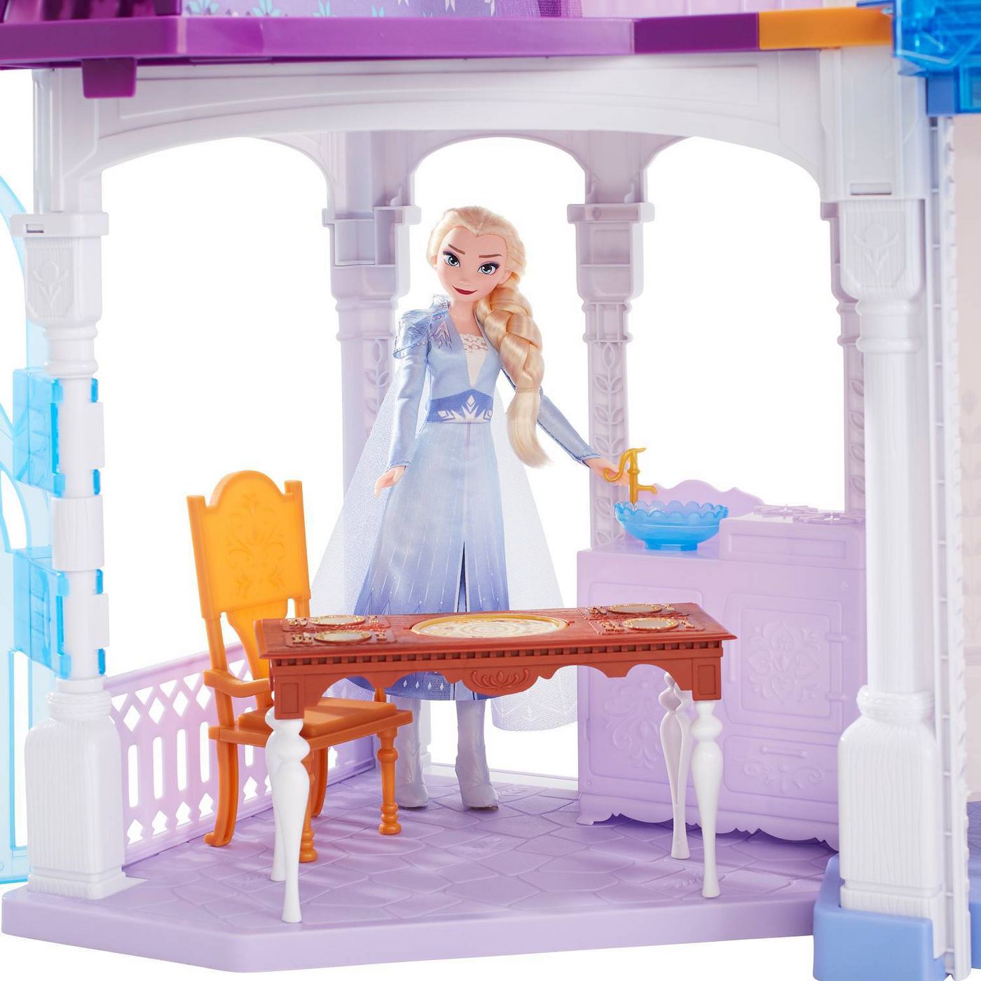 ปราสาทตุ๊กตา อเรนเดล มีไฟและระเบียงเคลื่อนที่ได้ จาก โฟรเซ่น 2 Disney Frozen 2 Ultimate Arendelle Castle Playset with Lights and Moving Balcony