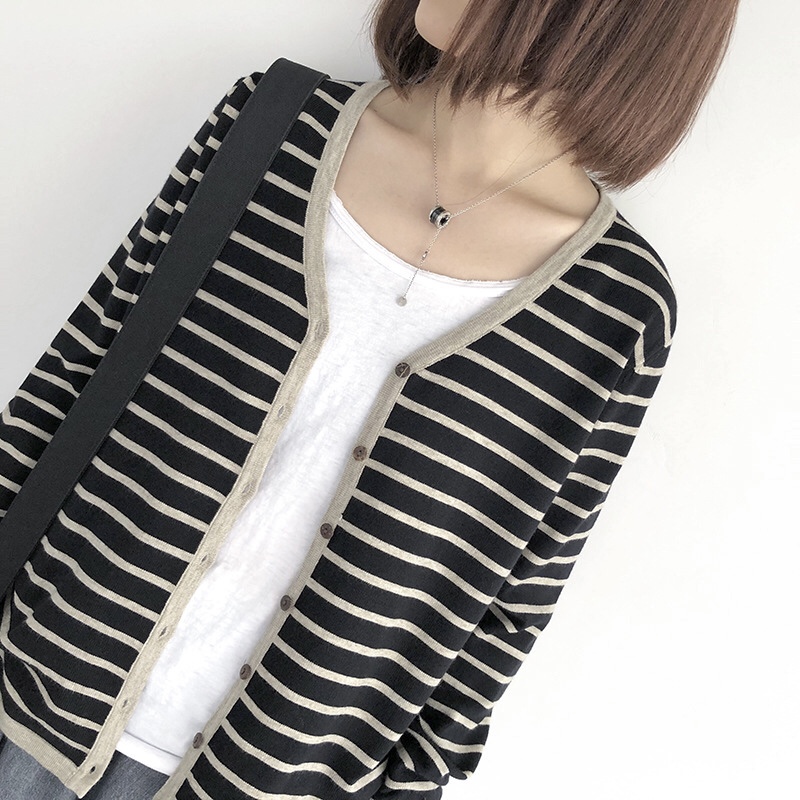 เสื้อคลุมผ้ายืดไหมพรมลายทาง