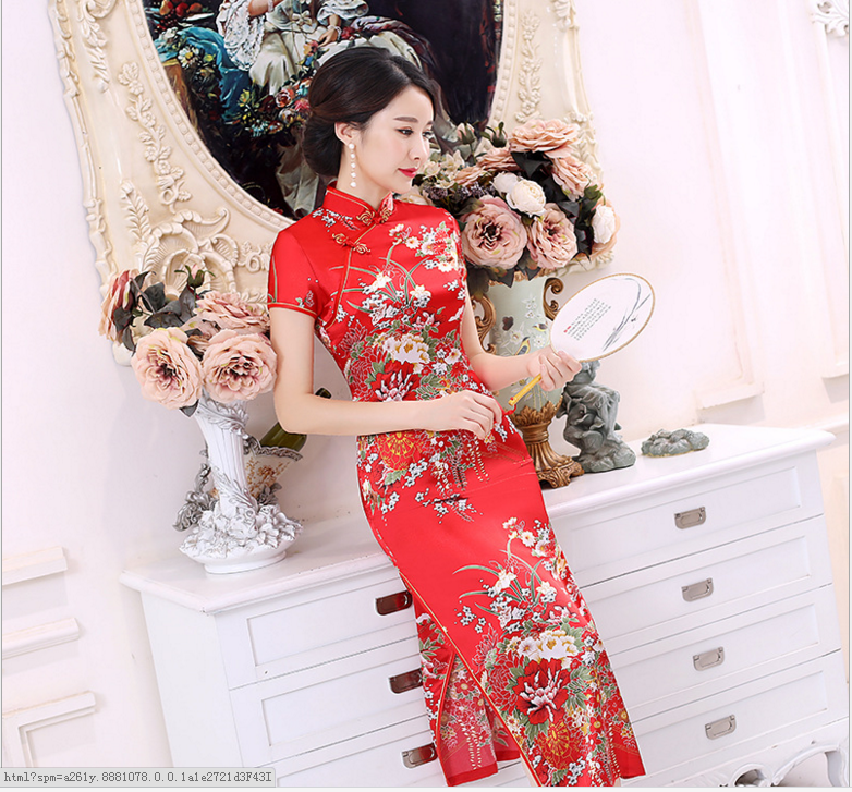 Pre-order กี่เพ้า สีแดง แขนสั้น ลายดอกไม้ ตัดเย็บอย่างดี