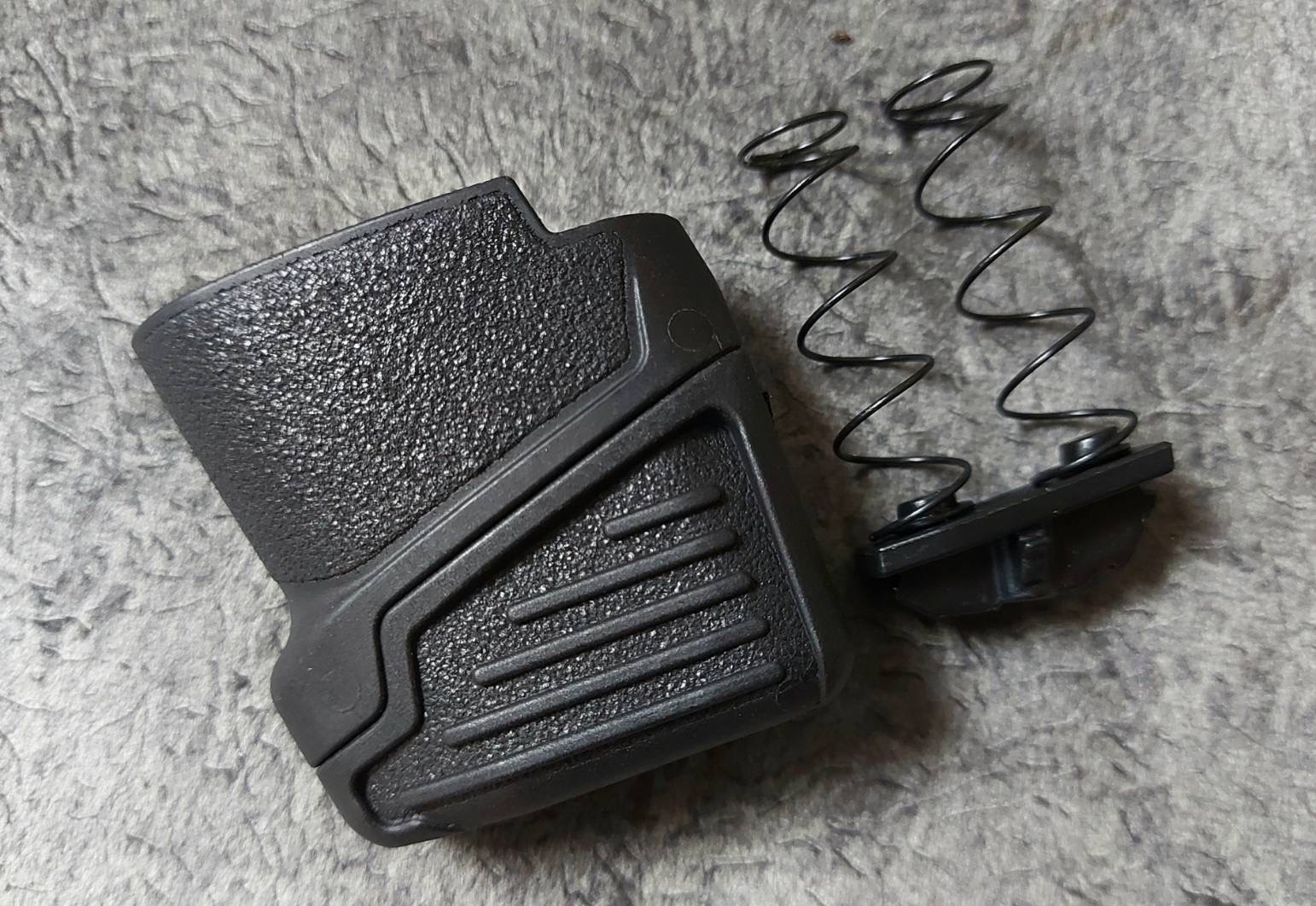 MPS-12 Fab Defense +4 Magazine Extension for Smith & Wesson M&P 9 SHIELD