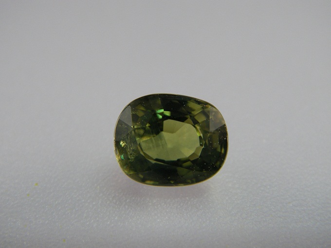 มรกต(เขียวส่อง)(Green Sapphire) ดิบ unheated ไม่เผา หายากเนื้อธรรมชาติ สีสวย ความสะอาด IF-VVS ขนาด 6.05x7.3x4.20 mm. น้ำหนัก 1.75ct. ราคาโทรถาม