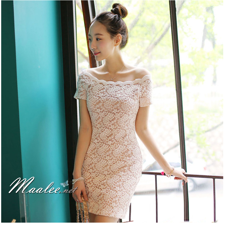 พร้อมส่ง ชุดออกงาน ชุดเดรสสั้นเข้ารูป สีขาว คอปาด ผ้าลูกไม้เนื้อนิ่ม สวมใส่สบาย