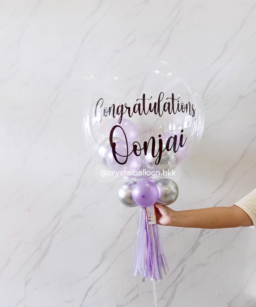 ลูกโป่ง รับปริญญา แบบก้าน อยู่ได้นาน Bubble ขนาด 24" พร้อม ลูกโป่ง 6" 6 ลูก,สามารถใส่เงินได้ 50 ใบ Theme ม่วง - เงิน พร้อมตกแต่ง สามารถเปลี่ยนสีลูกโป่ง/เปลี่ยนข้อความได้