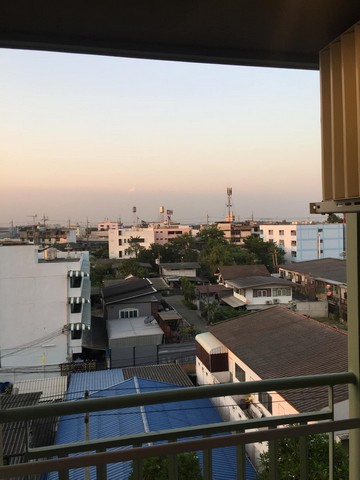 ให้เช่าคอนโด ลุมพินี ทาวน์ รามอินทรา-ลาดปลาเค้า 26 ตรม.เฟอร์ครบ มีเครื่องซักผ้า ใกล้เดอะแจ๊ส