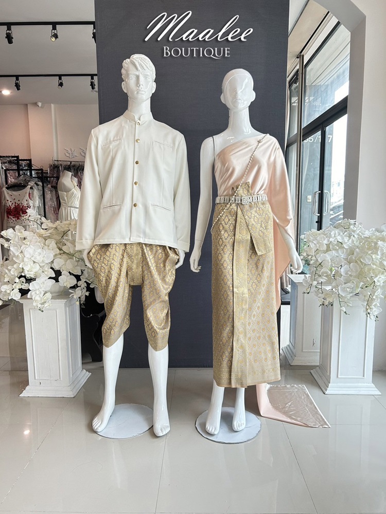 เช่า ชุดไทย ชุดเพื่อนเจ้าสาว ชุดไทยผ้าถุงสีเทาชาทอง สไบสีโอโรสอ่อน