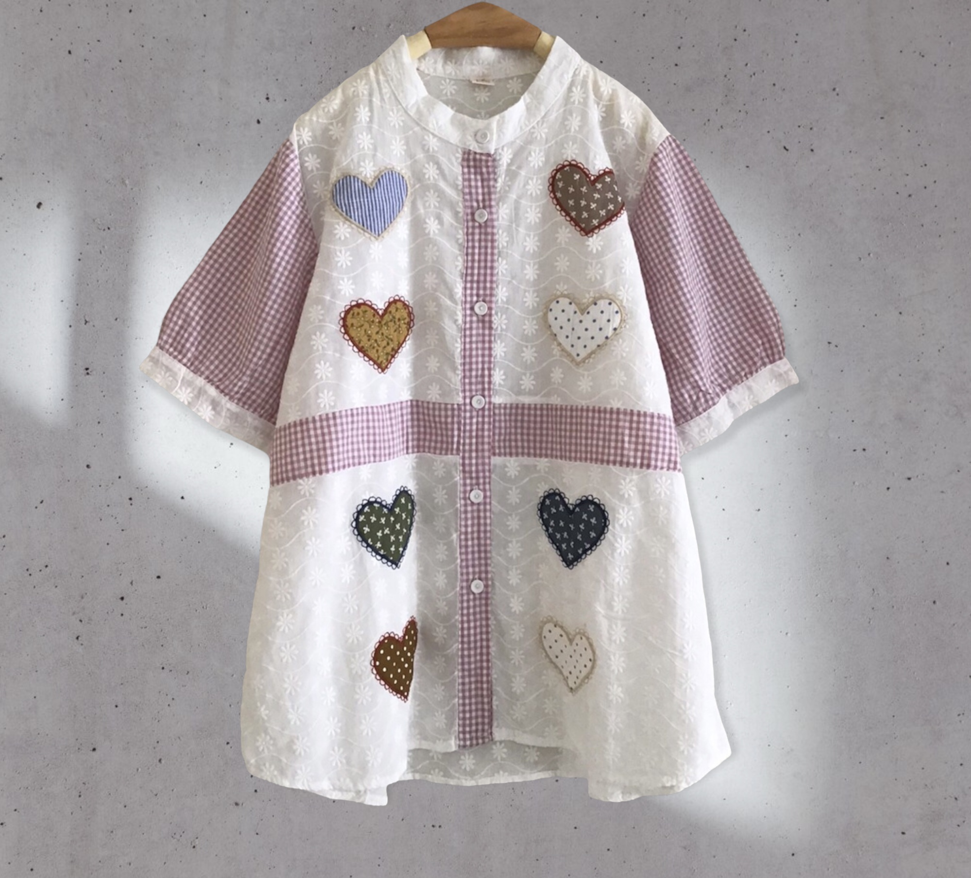 เสื้อผ้าลูกไม้แต่งผ้าลายสก็อตปักลายหัวใจ