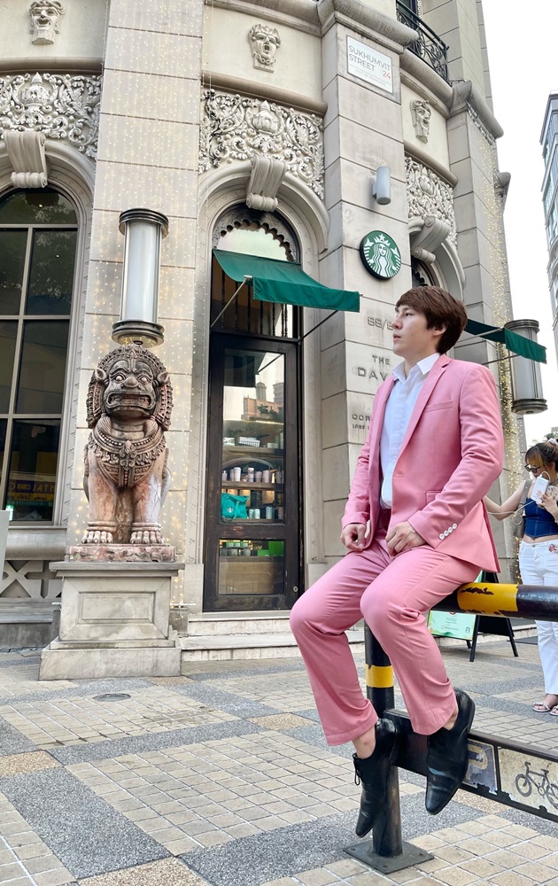 พร้อมเช่า ชุดสูทชาย สูทสีชมพู สีปูน Dusty Rose (ไม่มีเสื้อกั๊ก)