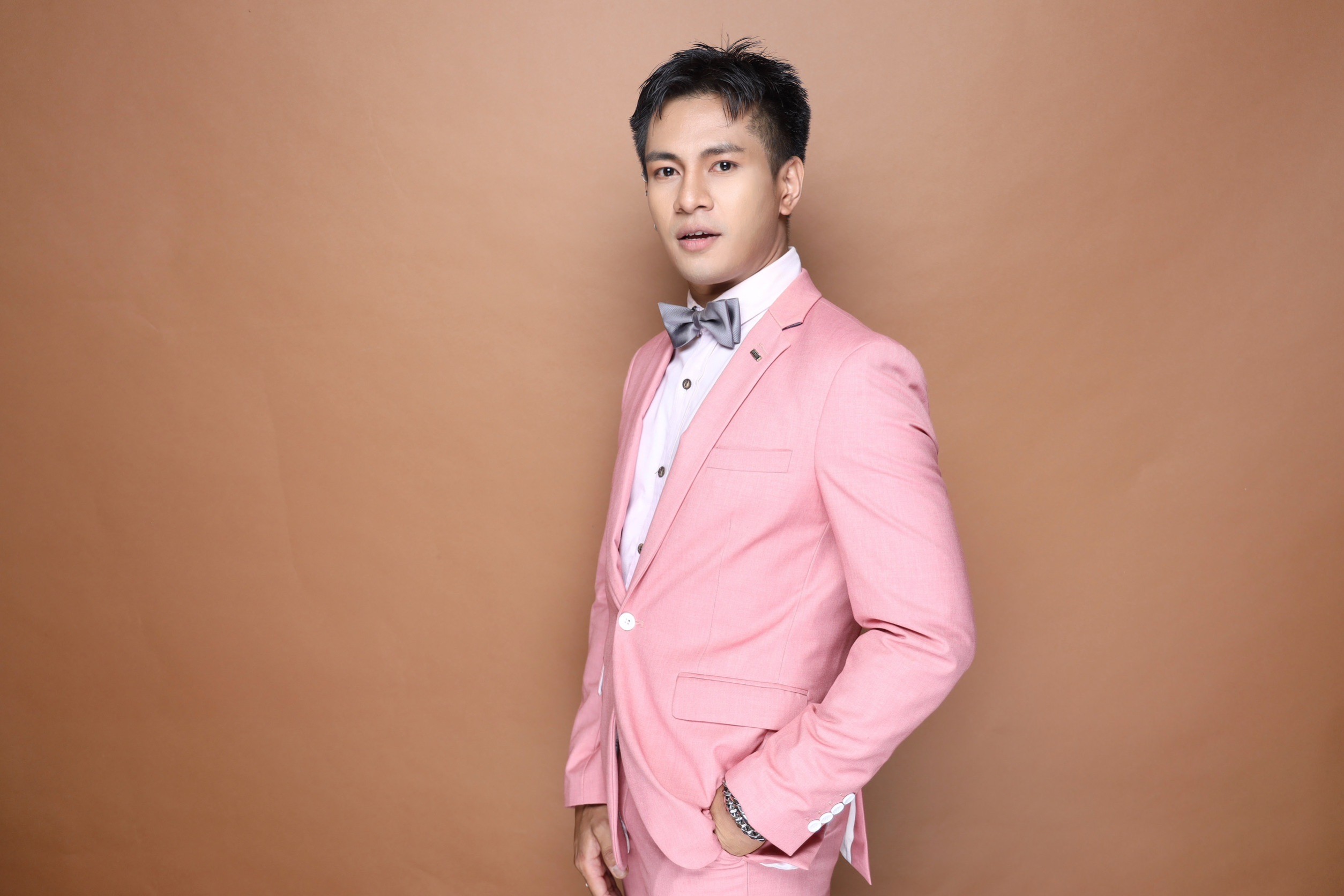 พร้อมเช่า ชุดสูทชาย สูทสีชมพู สีปูน Dusty Rose (ไม่มีเสื้อกั๊ก)