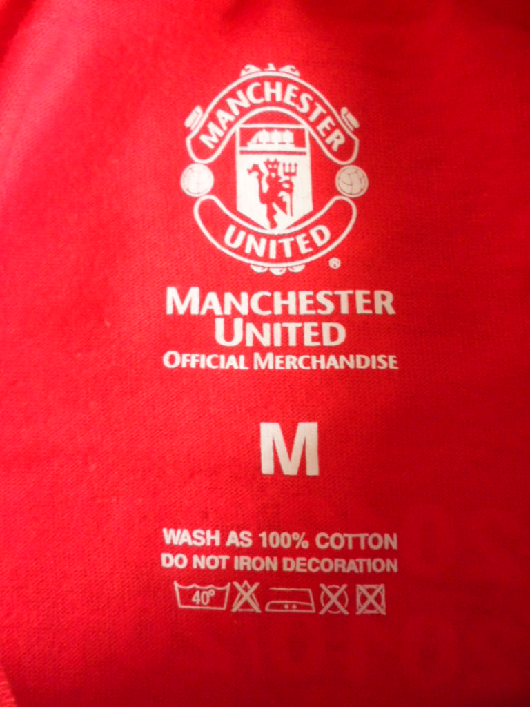 เสื้อที-เชิ๊ต (เสื้อยืดคอกลม) ฟุตบอล ทีมสโมสรแมนเชสเตอร์ ยูไนเต็ด ชุดที่ระลึก 20 TITLES EPL CHAMPIONS ใหม่ M-Size / MANCHESTER UNITED Football T-Shirt Commemorative Kit 20 TITLES EPL CHAMPIONS Jersey NEW M-Size