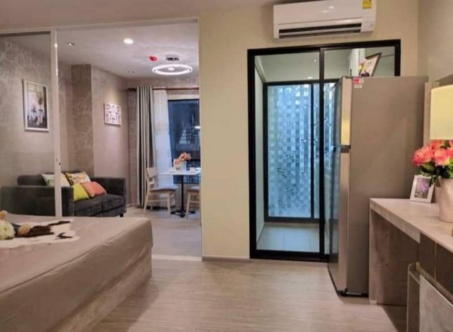 ให้เช่าคอนโด รีช พหลโยธิน 52 ชั้น 5 ห้อง 32 ตร.ม.ห้องมุม วิวสระน้ำ ใกล้ BTS สะพานใหม่ มีเครื่องซักผ้า