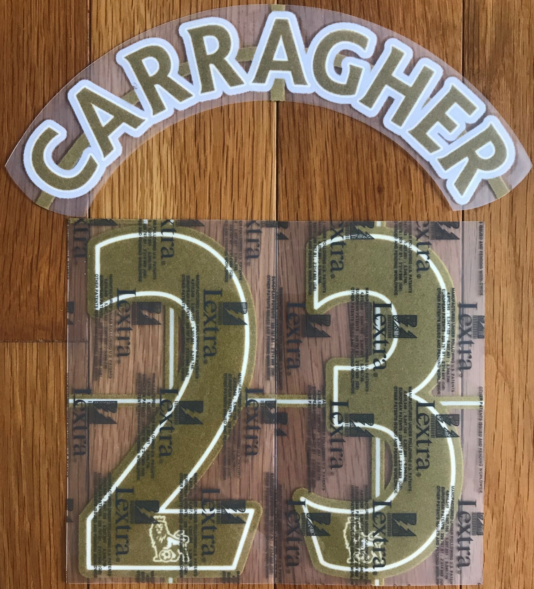 ชุดชื่อและเบอร์ติดเสื้อฟุตบอล #23 คาร์ราเกอร์ สโมสรลิเวอร์พูล (ชุดเยือน EPL 2009/10) BABY SIZE ใหม่ / #23 CARRAGHER LIVERPOOL Football Club (Away EPL 2009/10) BABY SIZE Name and Number Set NEW