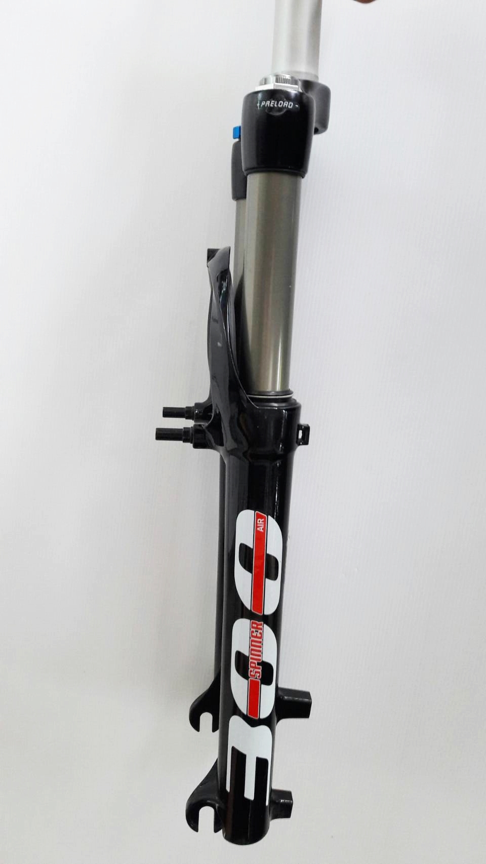 โช้คลม Spinner AERIS 300 Air fork, ยุบ100MM.,V-brak+Disc ช่วงยุบ 30มม. โช๊คลม 26" แกน 9 มม.