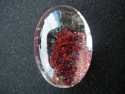 QU0018 QUARTZ แก้วปวกปุยสามสี สีหมาก สีเลือดหมู สีเทาเงิน เนื้อแก้วใส ขนาดเม็ดแก้วหัวหัวแหวนสวย 16.22x23.13x10.25 mm. นน. 27.27 ct. ขายแล้ว