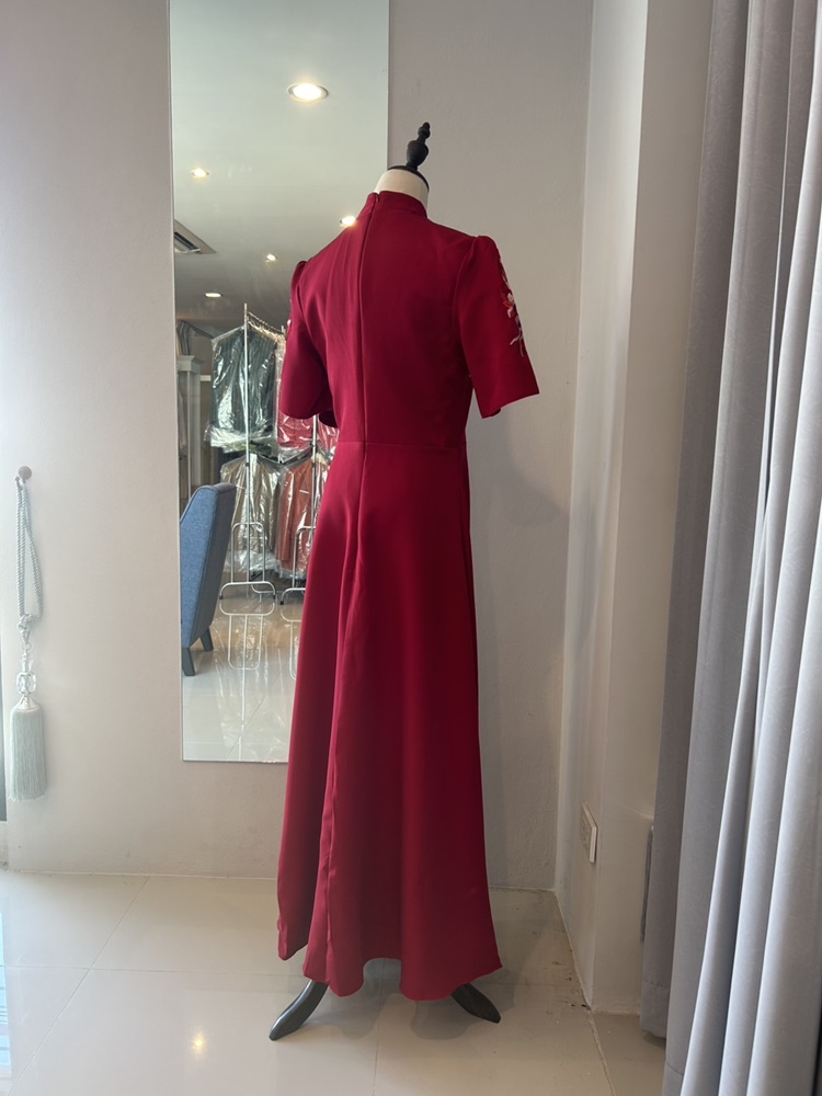 พร้อมส่ง กี่เพ้า สีแดง คอจีนแขนสั้น (XL)