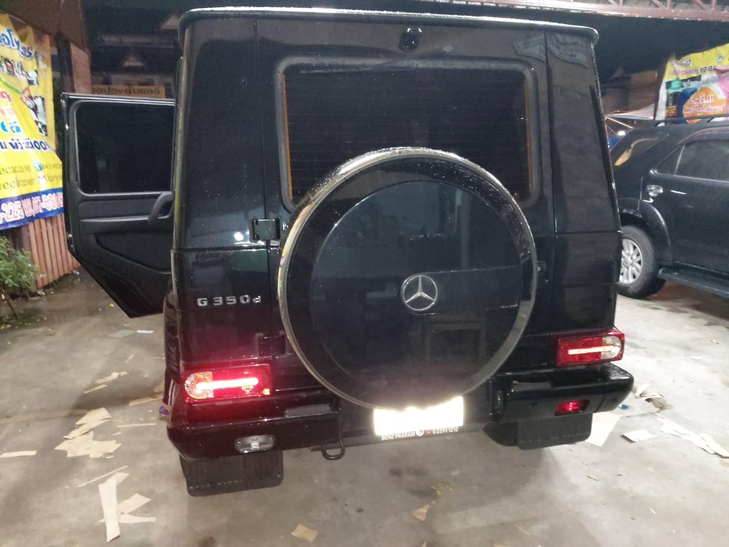 พรมรถยนต์ Benz G350d ปูพรมหกดี สีดำล้วน เต็มคัน