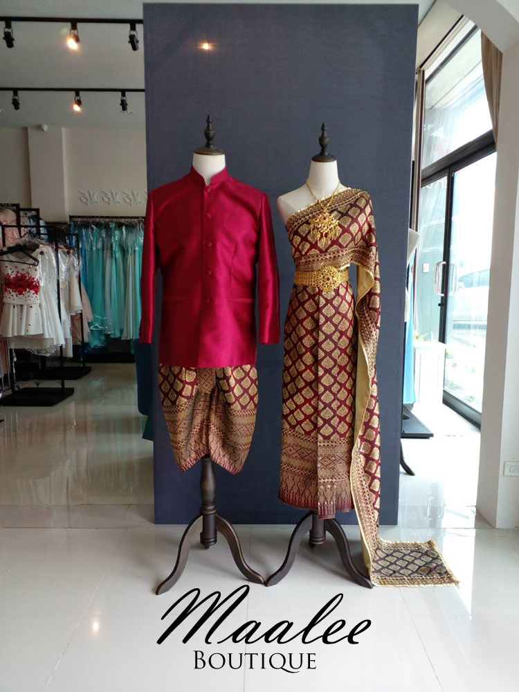 พร้อมเช่า ชุดแต่งงานไทยประยุกต์ สีแดง