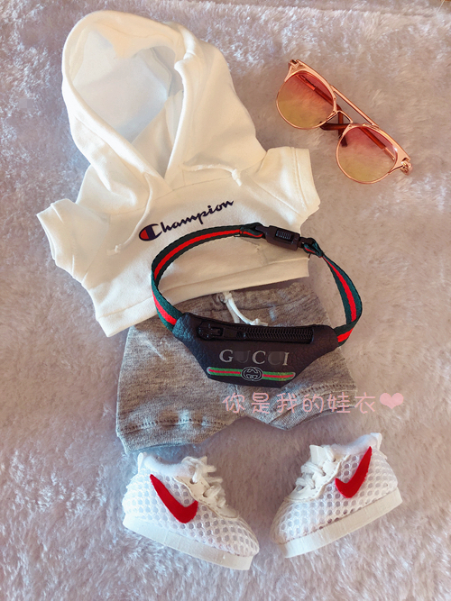 กระเป๋าคาดอกกุชชี่ สำหรับตุ๊กตา 20 cm.