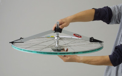 เครื่องมือวัดศูนย์ล้อ สำหรับขึ้นล้อใหม่ Minoura (Made in JAPAN) FCG-310