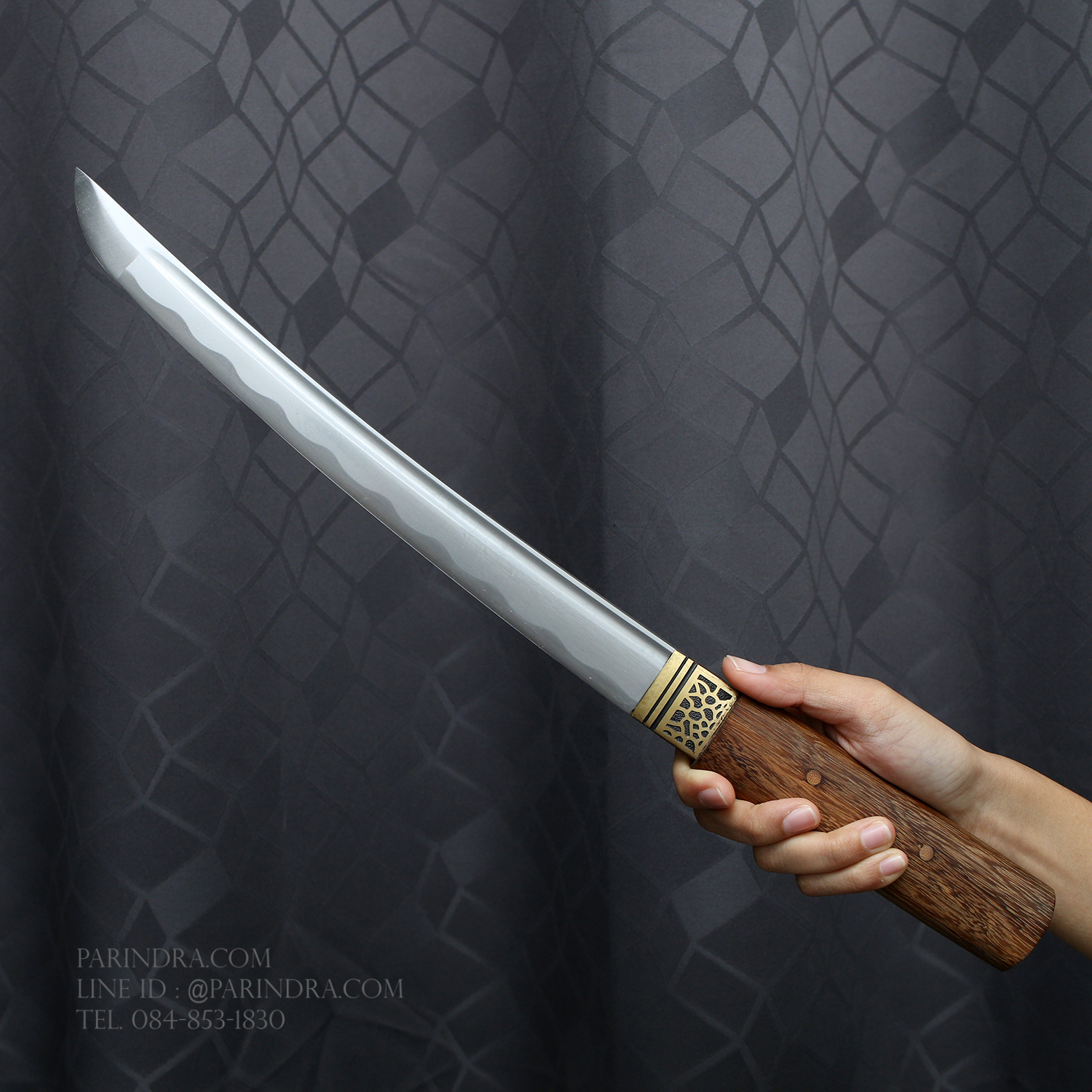 ดาบซามูไร วากิซาชิ WAKIZASHI แบบสั้น ปลอกลายเนื้อไม้สีน้ำตาล