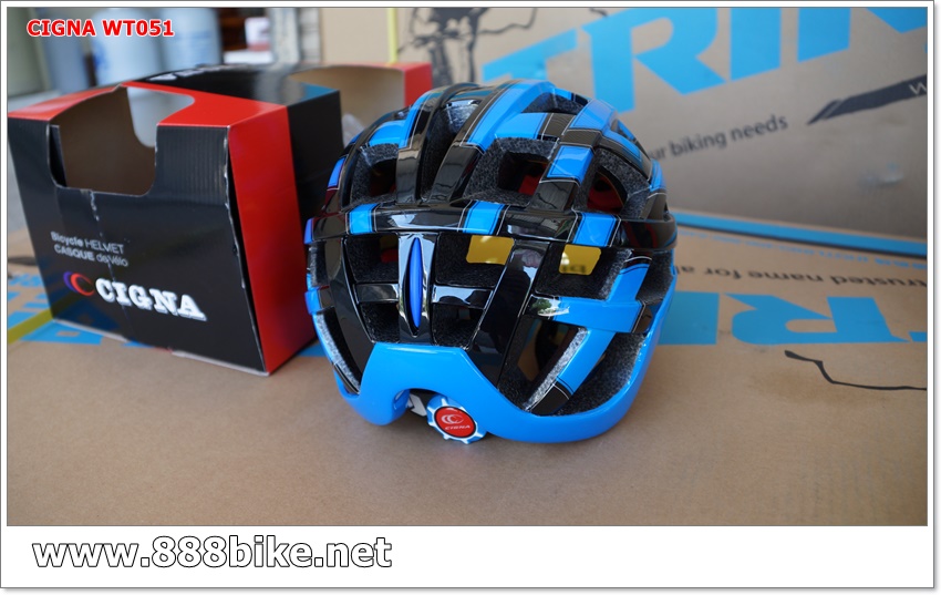 หมวกจักรยานมีแว่น CIGNA รุ่น WT051 งานอบ Inmold (มี1เลนส์) มีสีชมพู