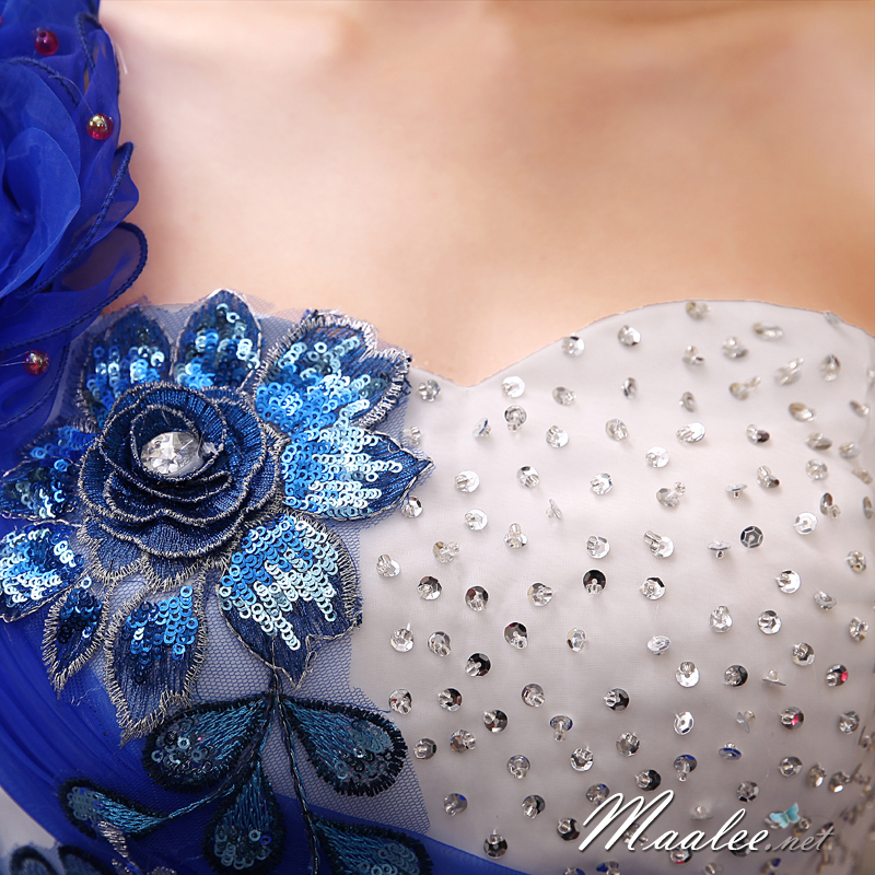 พร้อมเช่า ชุดแฟนซี ชุดราตรียาว สีน้ำเงิน เกาะอกไหล่เดียว แต่งดอกไม้ช่วงบน กระโปรงพองสวย