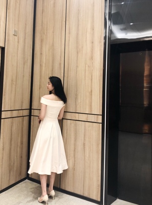 Pro-order เดรสขาว ถ่ายพรีเวดดิ้ง ปาดไหล่ (ซิปหลัง)