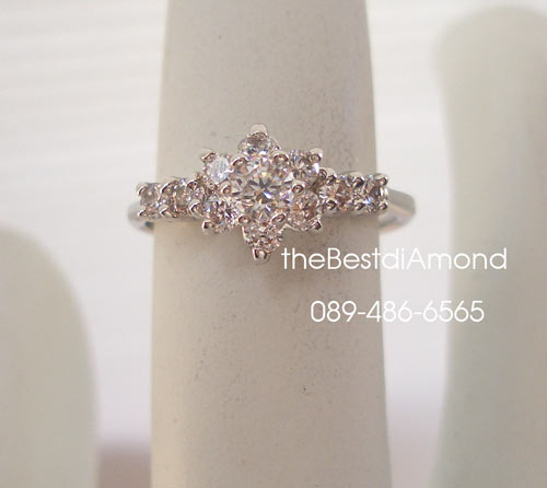 BR418RD++แหวนชู 20 ตัง พร้อมบ่าข้าง 2 แบบ++หรูหรา สวยสุดๆๆ ดีไซน์ดูดีมีรสนิยม เหมือนจริงสุดๆๆเพชรแวววาวมาก ใส่แล้วขับให้นิ้วเรียวสุด ใส่ได้ทุกโอกาส