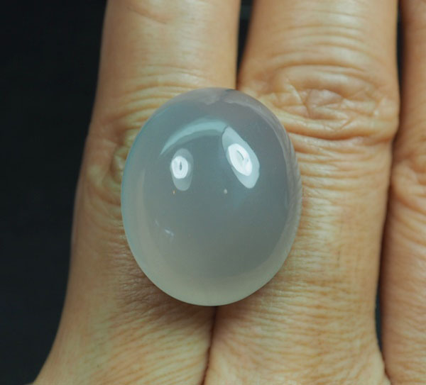 คาลซิโดนีสีลาเวนเดอร์ (Lavender Chalcedony) 34.05 กะรัต