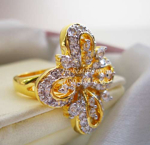 BR611+แหวนนกยูง+++ แหวนเพชร cz หรูหรามากๆๆ สวยสุดๆ หากชอบแหวนอลังการ แบบRight Hand Ring ต้องไม่พลาด ใส่แล้วสวยเต็มนิ้ว งานละเอียดสวยมาก เพชรวิ๊งๆๆ