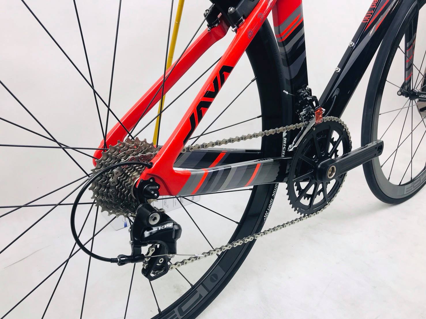 จักรยานไตรกีฬา JAVA TORNADO TT Triathlon bikes เฟรมคาร์บอน ล้อ DECA42, ชุดขับ 105 22สปีด