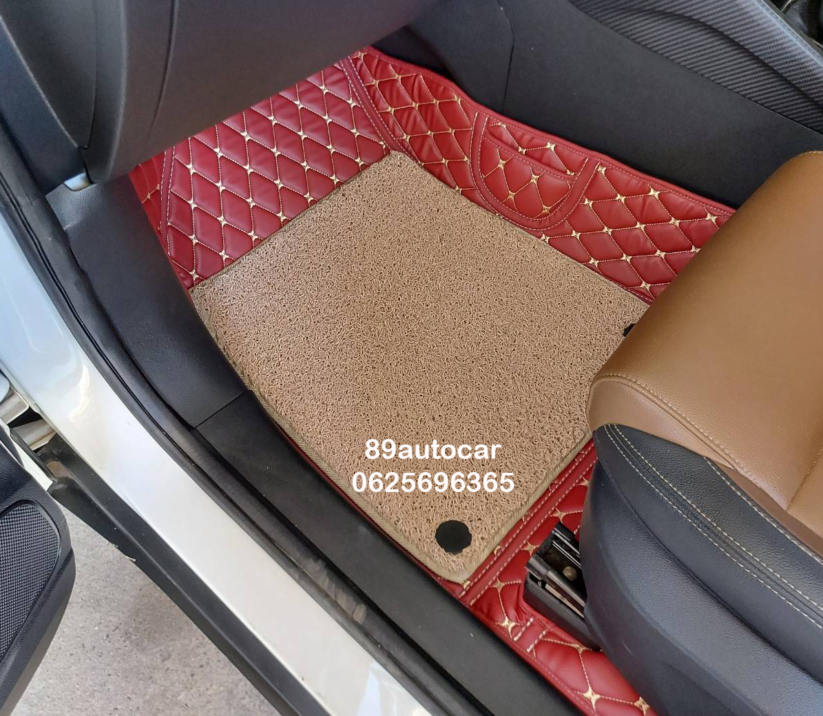 พรมรถยนต์ MG ZS 2021 ปูพรมเจ็ดดี สีแดงไวน์ เสริมด้วยพรมดักฝุ่นสีครีม เข้ารูป เต็มคัน