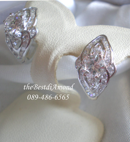 BE604RD+++ต่างหูThai Luxury+++รูปแบบสวยมาก นำแบบลายไทยมาประยุกต์ มีเส้นโค้ง ดูอ่อนช้อย ใส่แล้วสวยมากๆๆ งานเริ่ดหรู แบบเหมือนร้านจิวเวลลี่เลยค่ะ