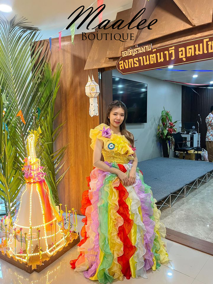 พร้อมเช่า ชุดแฟนซียาว ไหล่เดียว สีรุ้ง ระบายฟูสวย ช่วงอกปักเลื่อมแต่งดอก (ซิปหลัง)