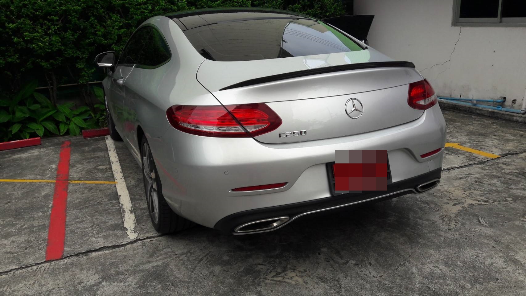 พรมรถยนต์ Benz C200 W205 Coupe ปูพรมหกดี สีกาแฟ เต็มคัน
