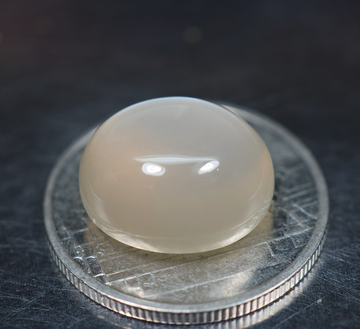 มูนสโตนหรือมุกดาหาร 8.35 กะรัตสวย