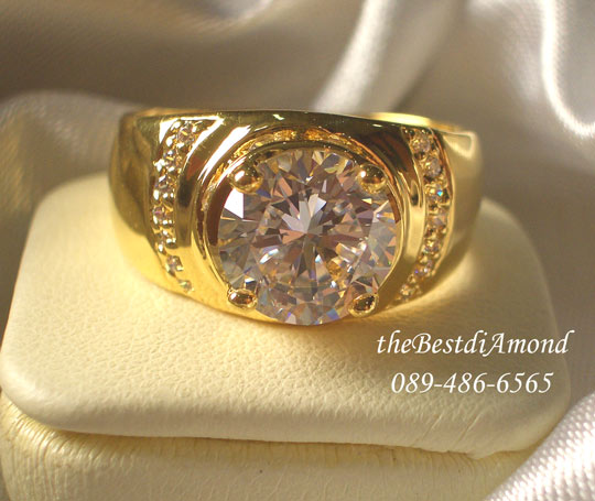 BR808+++แหวนชายเพชร 3.5 กะรัต+++เริ่ด หรู อลังการ มากเหมาะกับเสี่ยๆค่ะ เพชรสวยเหมือนจริง เล่นไฟระยิบระยับเลยค่ะ ใส่แล้วดูดีมากๆสาวๆนิ้วอวบๆก็ใส่สวยค่ะ