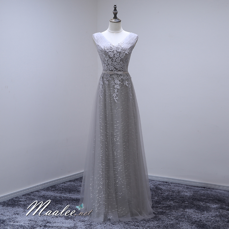 พร้อมส่ง ชุดราตรียาว แขนกุด สีเทา แต่งลายลูกไม้ ผ้าตาข่าย ข้างในปักเลื่อมสวย