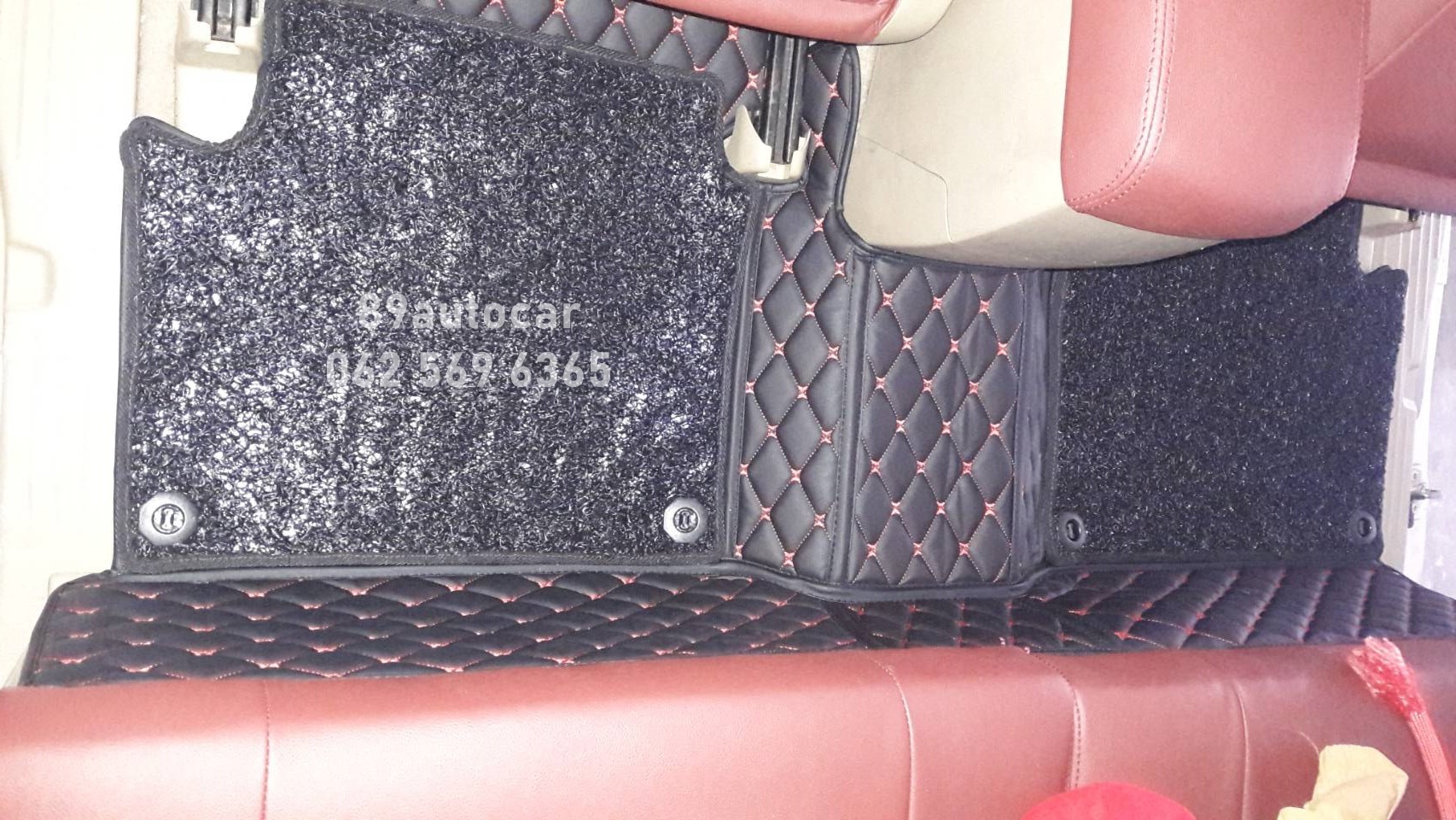 ขายพรมรถยนต์ Toyota Vigo Cab ปูพรม7D สีดำด้ายแดง + พรมไวนิลสีดำ