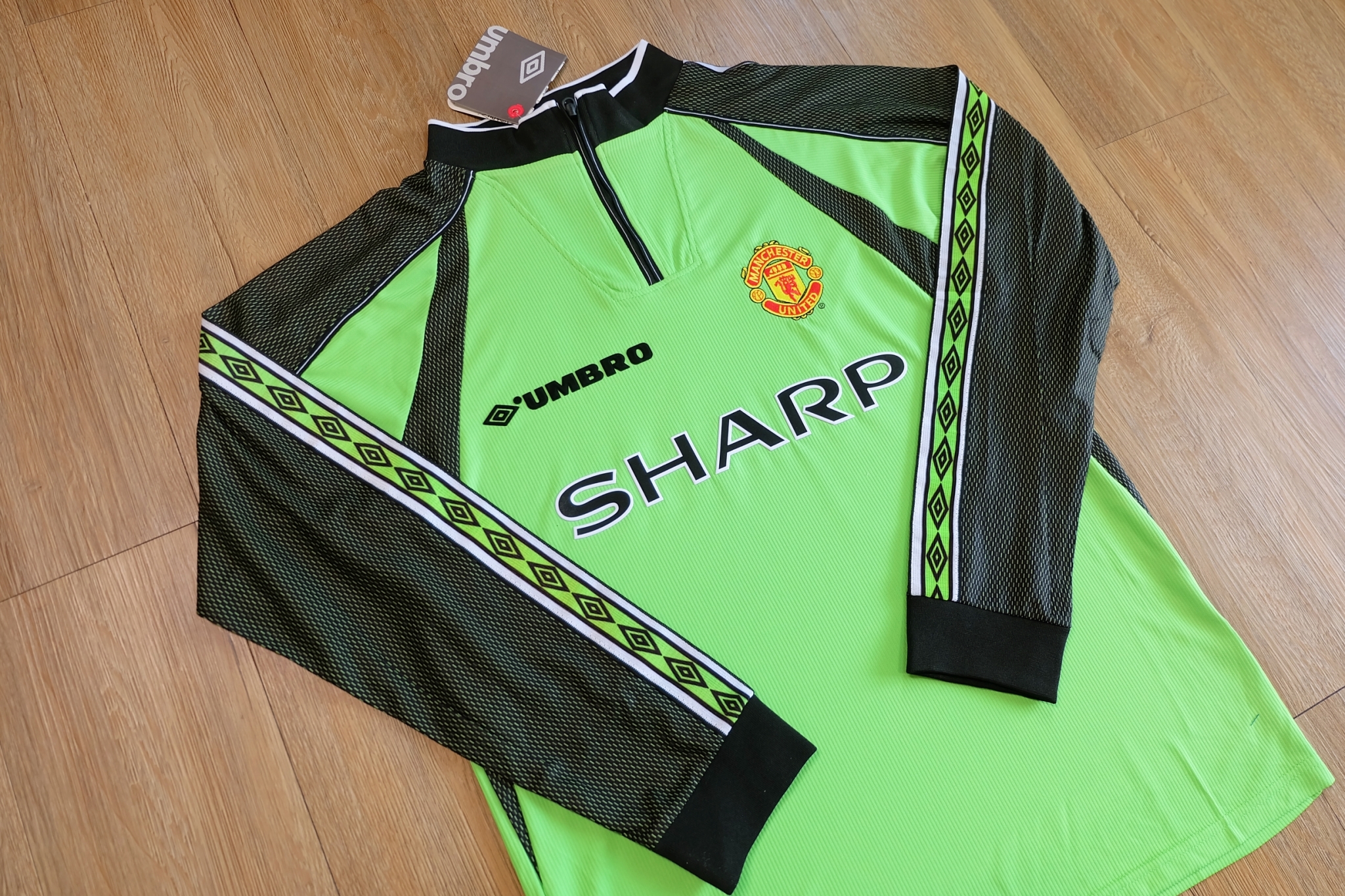 Manchester United 1998/1999 Goalkeepers Vintage Jersey เสื้อแมนยูย้อนยุคแขนยาว Schmeichel Goalkeeper
