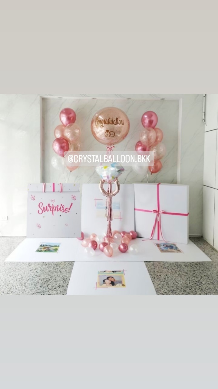 Jumbo Box 36" Will You Marry Me? Bubble 36" Theme โรสโกล พร้อมตกแต่ง ช่อลูกโป่ง 7 ลูก 2 ช่อ,ลูกโป่งใส ใส่กลิตเตอร์,ฟอยล์แหวนเดี่ยวใหญ่ 1 ชิ้น,สามารถใส่รูปได้ 4 ใบ สามารถเปลี่ยนสีลูกโป่ง/เปลี่ยนข้อความ/เปลี่ยนสี-ฟอยล์ตกแต่งได้