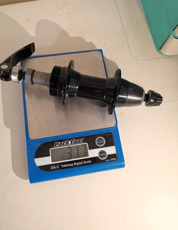 ดุมหลัง ดุมเสือภูเขา FORMULA MTB Rear HUBS Rotary Fl (เฟืองเกลียว) 32/36 รู สีดำและสีเงิน ดุมเกลียว