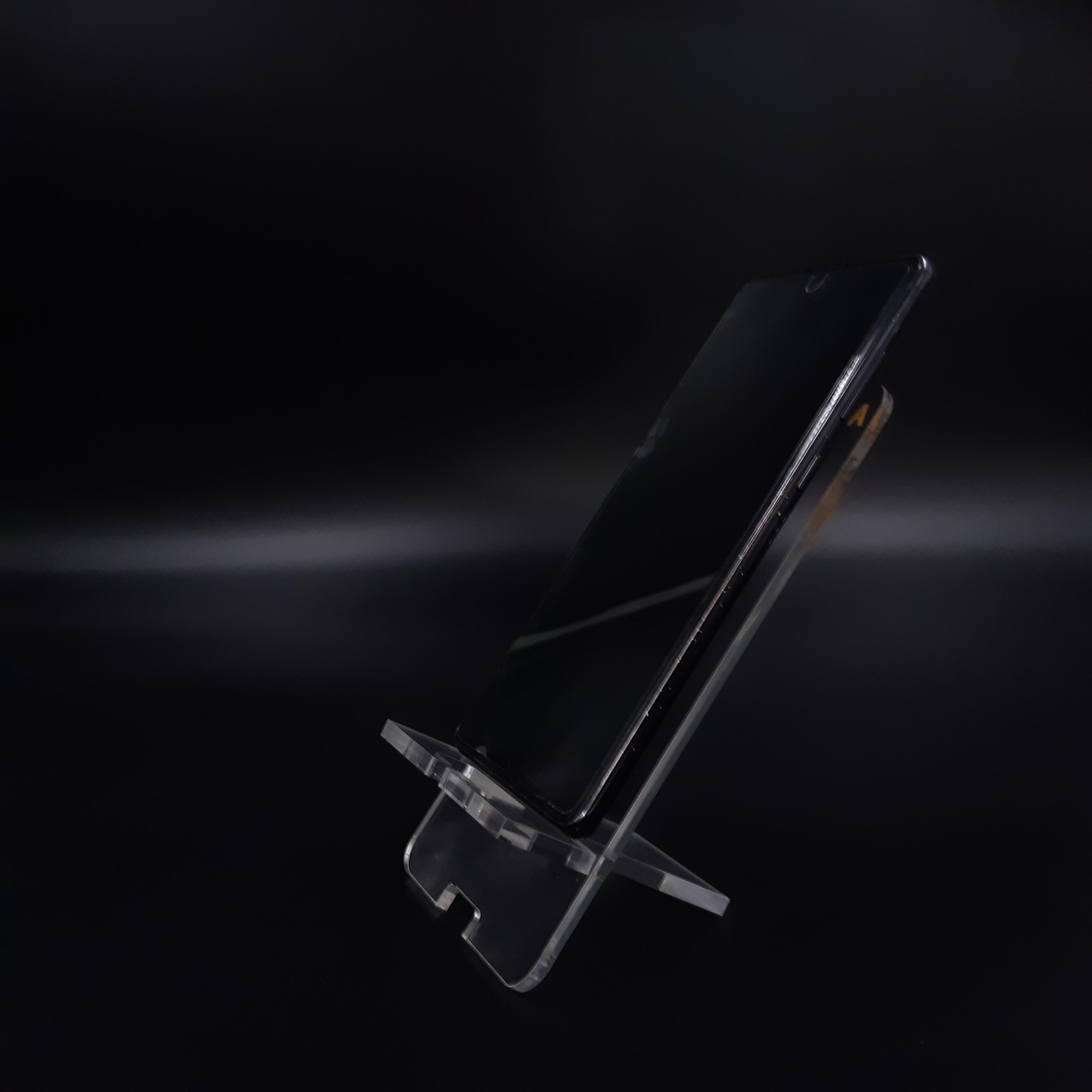 พิมพ์ UV แท่นวางโทรศัพท์อะคริลิค พร้อมกล่อง