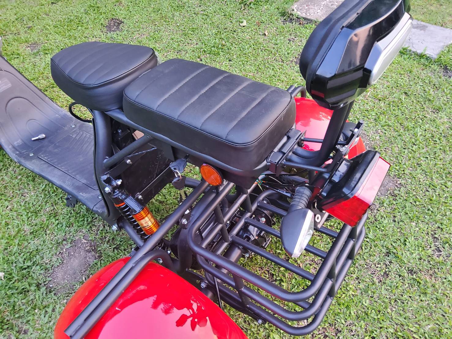 HORECA CP-3, สกูตเตอร์สามล้อ Citycoco มอเตอร์ 2000W แบตเตอรี่ลิเที่ยม 60V/20AH มาพร้อมตะกร้าหลัง ขนาดล้อ 10นิ้ว